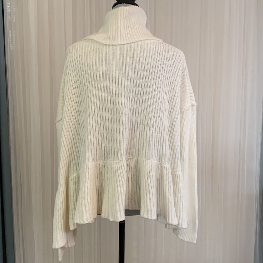 FREE PEOPLE layer cake oversized turtleneck/cowl ruffled peplum style sweater - Picture 2 of 8